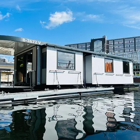 Hotel Hausboot Tegel